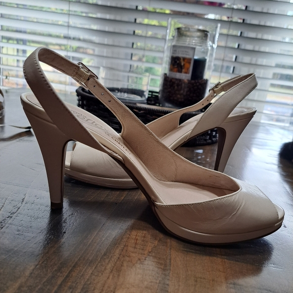 Ladies - Sling Back Leather Platform Dress Heels - Picture 6 of 9